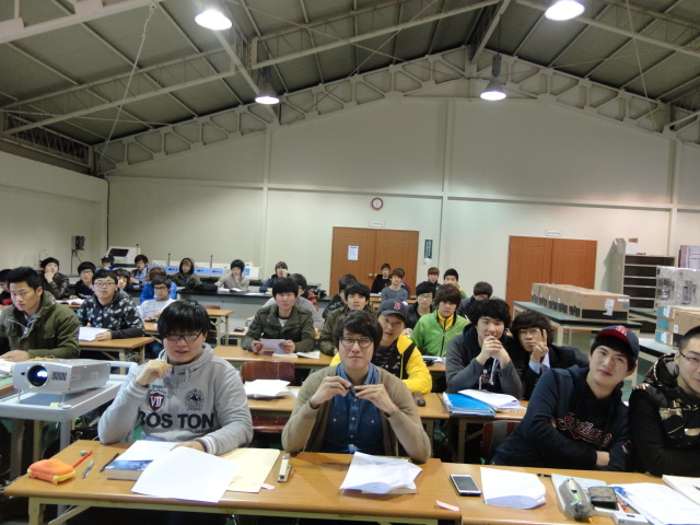 금속재료시험실습장